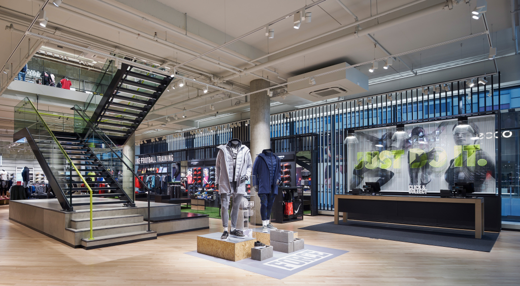 Nike Store, Utrecht - EeStairs